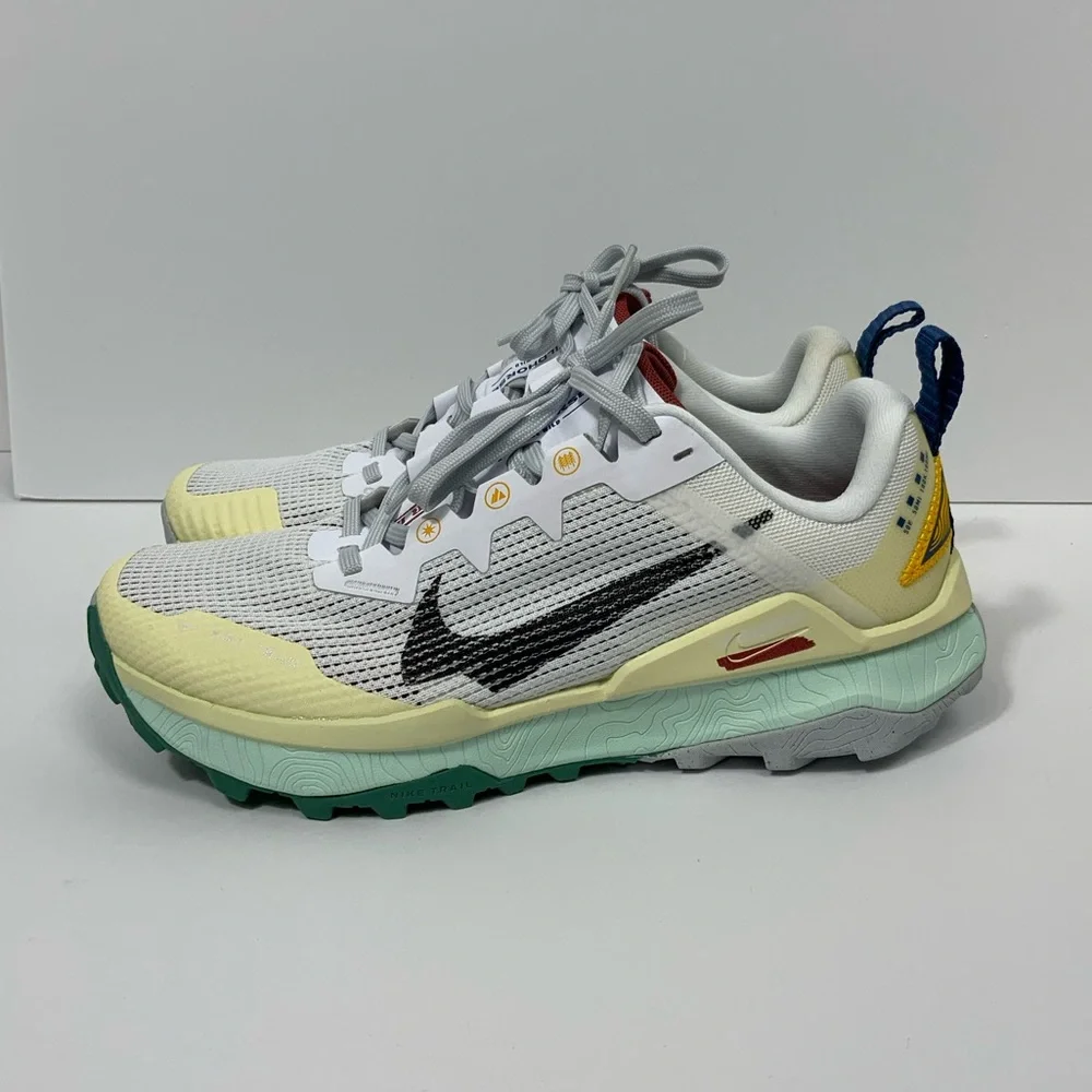 Nike Women's Snikers Sz 7.5 React Wildhorse Trail Hiking Running Shoe DR2689 101 - Picture 3 of 16
